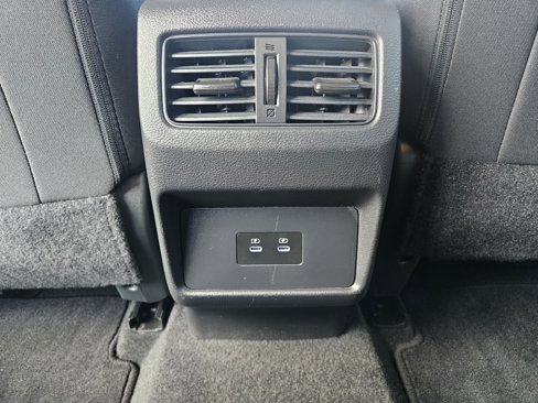 Used 2024 Nissan Rogue SV image 30