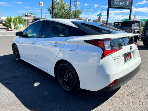 Used 2019 Toyota Prius AWD image 9