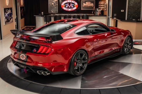 Used 2021 Ford Mustang Shelby GT500 w/ Carbon Fiber Track Pack image 13