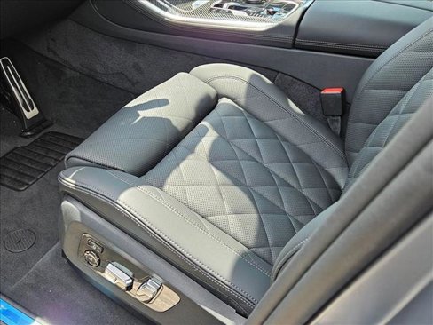 New 2026 BMW X5 M60i w/ Climate Comfort Package image 4