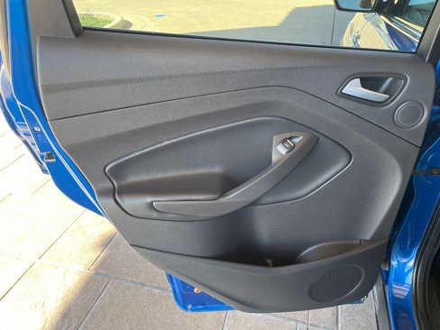 Used 2017 Ford Escape SE w/ Equipment Group 201A image 14