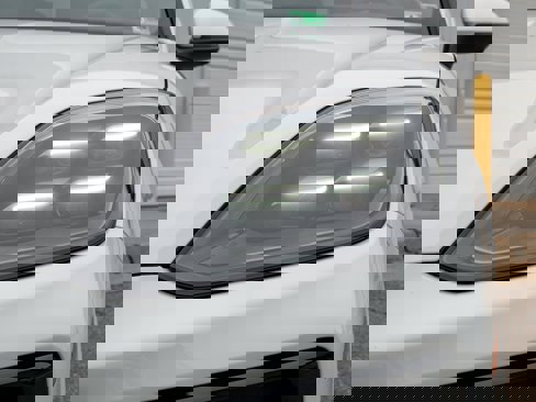 New 2025 Porsche Cayenne Coupe image 13