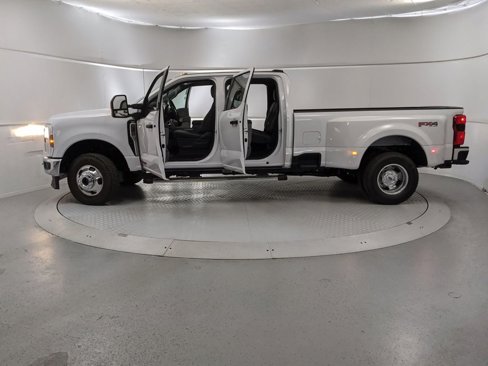 New 2026 Ford F350 XLT w/ 360-Degree Camera Package image 11