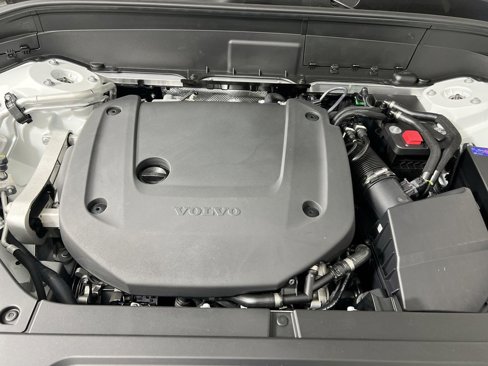 New 2026 Volvo XC90 B6 Plus w/ Protection Package Premier image 18