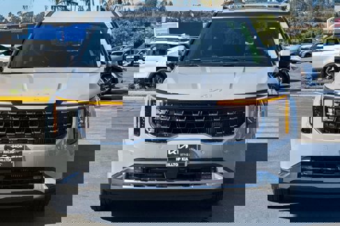New 2026 Kia Carnival SX image 9