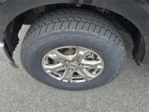 Used 2023 Ford F150 Lariat image 10