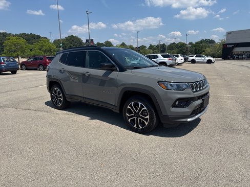 Used 2024 Jeep Compass Limited image 2