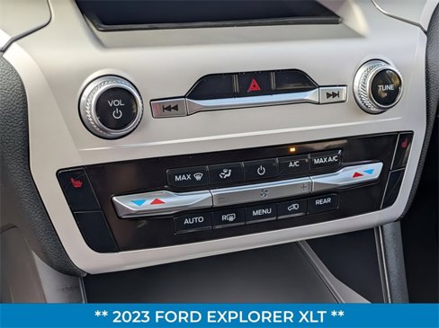 Certified 2023 Ford Explorer XLT image 20