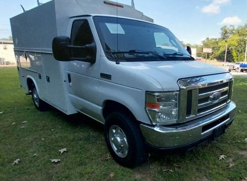 Used 2017 Ford E-350 and Econoline 350 Super Duty image 5
