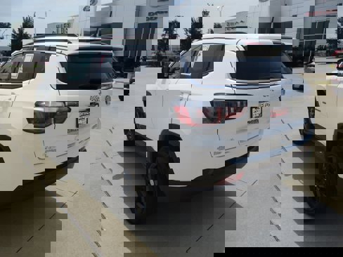Used 2018 Jeep Compass Latitude image 4