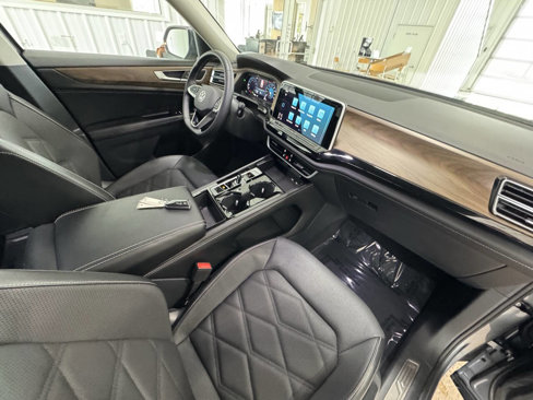 Used 2024 Volkswagen Atlas SE image 34