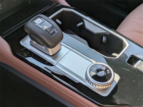 New 2025 Mitsubishi Outlander SEL image 24