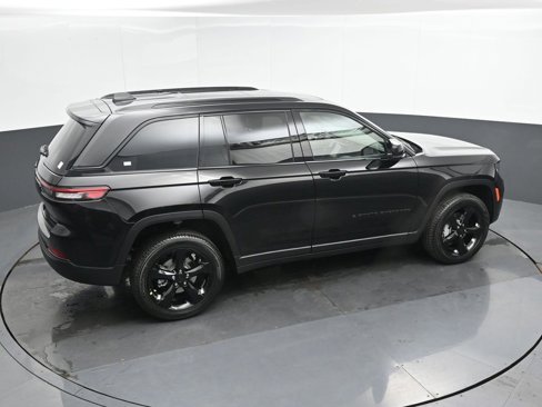 New 2025 Jeep Grand Cherokee Limited image 31