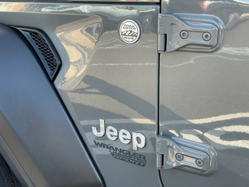 Used 2021 Jeep Wrangler Unlimited Sport image 16