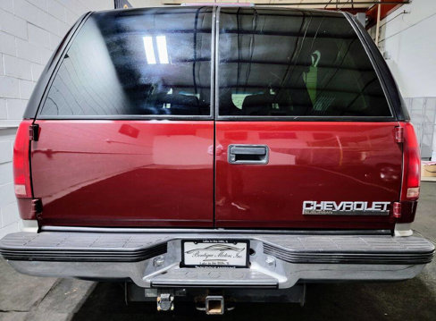 Used 1999 Chevrolet Suburban 4WD w/ Preferred Equipment Group 3 image 28