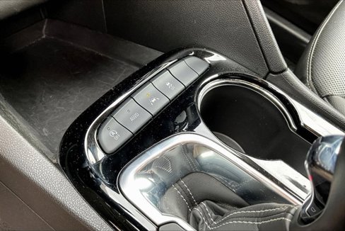 Used 2024 Buick Encore GX Sport Touring image 15