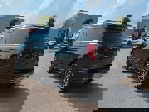 New 2025 Ford Expedition Max Platinum image 6