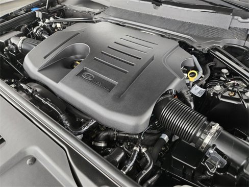 Certified 2024 Land Rover Discovery Dynamic SE image 19