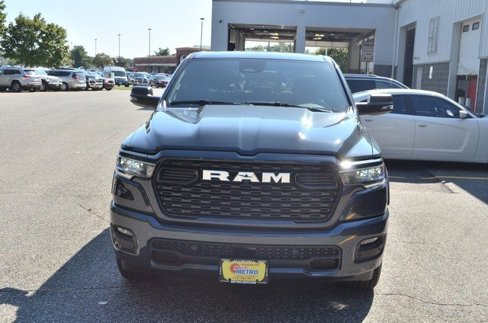 New 2025 RAM 1500 4x4 Crew Cab image 3