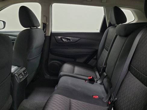 Used 2017 Nissan Rogue S image 18