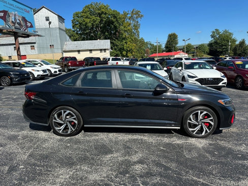 Used 2024 Volkswagen Jetta GLI Autobahn image 5