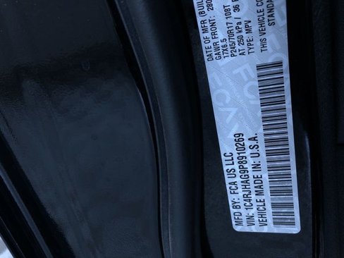 Used 2023 Jeep Grand Cherokee Laredo image 35