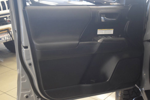 Used 2019 Toyota Tacoma TRD Off-Road image 35