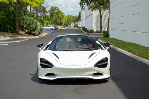 Used 2024 McLaren 750S Spider image 5