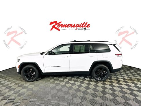 Used 2021 Jeep Grand Cherokee L Laredo image 4