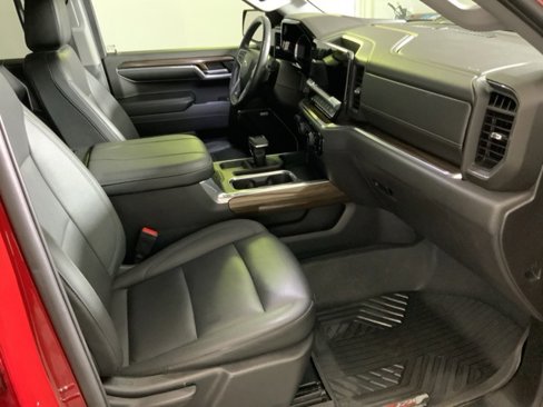 Used 2023 Chevrolet Silverado 1500 LT Trail Boss w/ Convenience Package II image 37