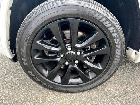 Used 2021 Jeep Grand Cherokee Laredo X image 6