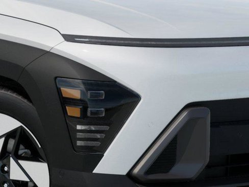 Certified 2025 Hyundai Kona Limited image 9