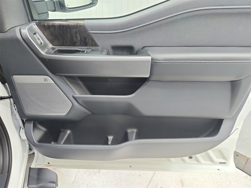 New 2025 Ford F250 Lariat w/ Black Appearance Package image 47