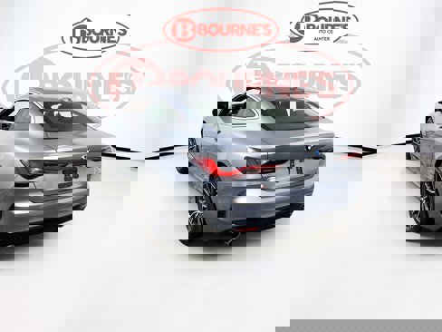 Used 2025 BMW 430i xDrive Coupe w/ Premium Package image 9