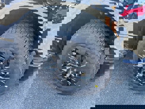 New 2025 Ford F150 Lightning XLT image 10