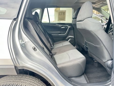 Used 2025 Toyota RAV4 XLE image 25