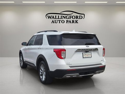 Used 2020 Ford Explorer XLT w/ Equipment Group 202A image 6