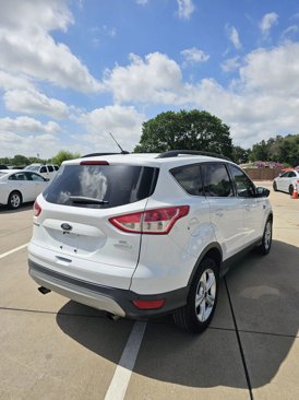 Used 2015 Ford Escape SE w/ Equipment Group 201A image 3