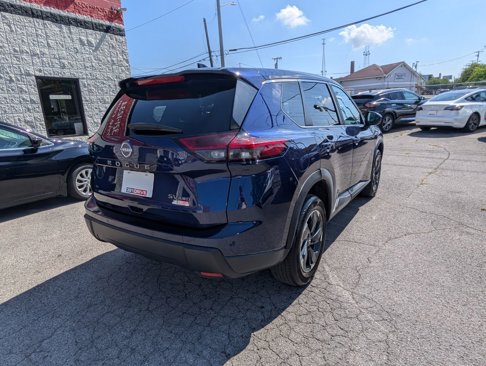 Used 2024 Nissan Rogue SV image 6