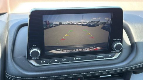 Used 2023 Nissan Rogue SV image 17