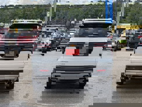 New 2026 Chevrolet Traverse LT w/ Enhanced Driving Package image 7