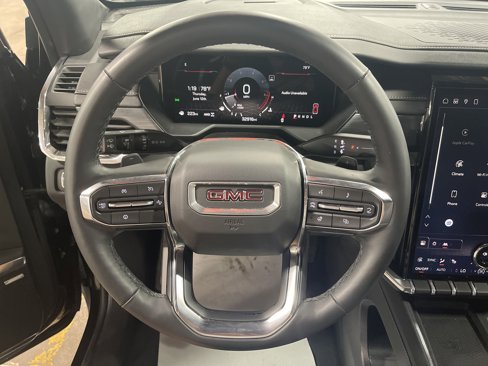 Used 2024 GMC Acadia Elevation image 17