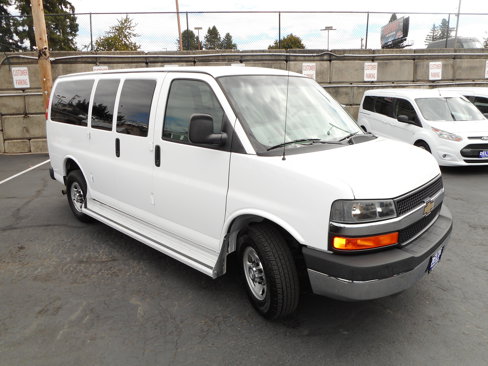 Used 2016 Chevrolet Express 3500 LT w/ LT Preferred Equipment Group image 5