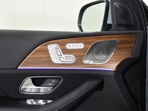 Certified 2025 Mercedes-Benz GLS 450 4MATIC image 15