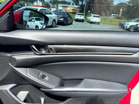 Used 2018 Honda Accord Sport image 26