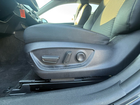 Used 2024 Toyota Camry SE image 17