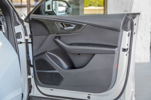Used 2021 Audi Q8 Premium Plus w/ Premium Plus Package image 55