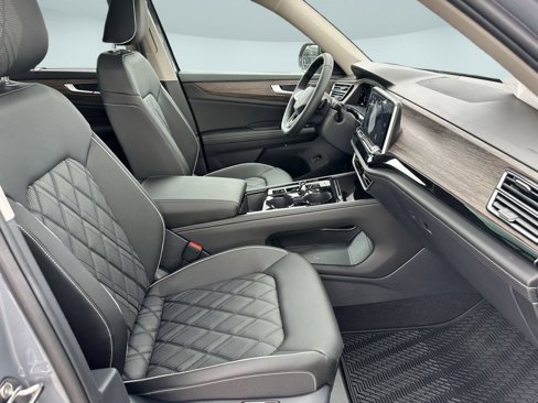 New 2025 Volkswagen Atlas SEL Premium R-Line image 21