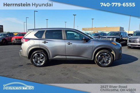 Used 2024 Nissan Rogue SV image 30