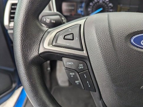 Used 2020 Ford Fusion SE image 18